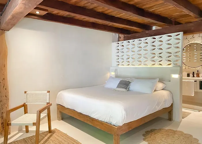 Amansala Hotel
