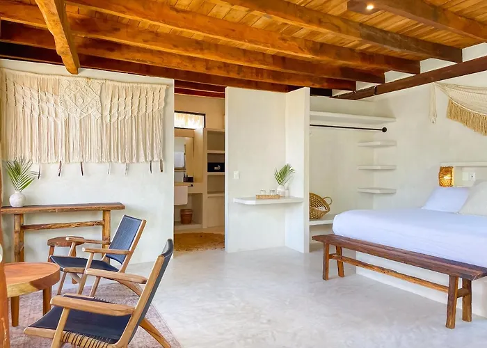 Hotel Amansala 4*