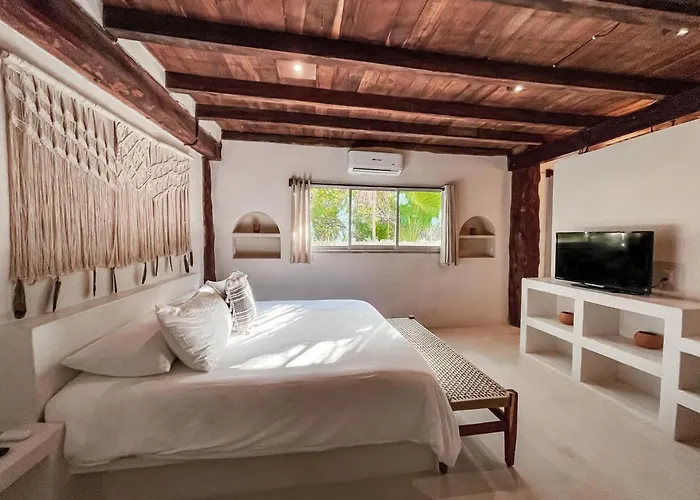 Hotel Amansala 4*