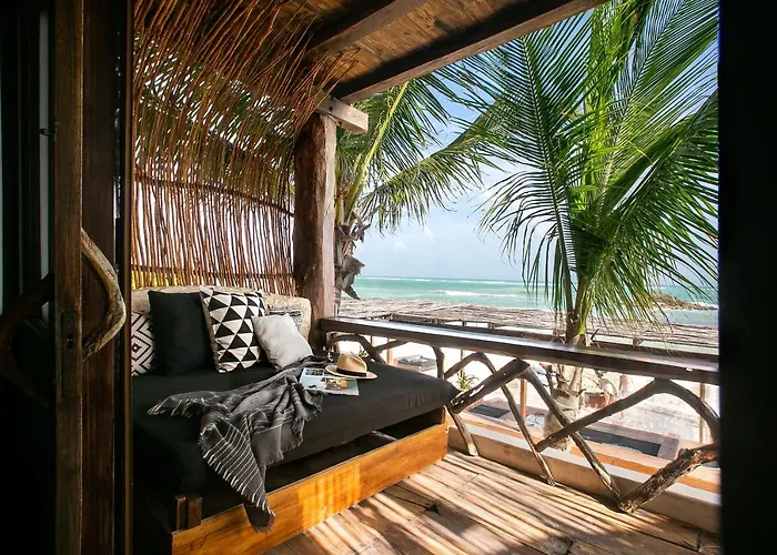 Hotel Amansala 4*